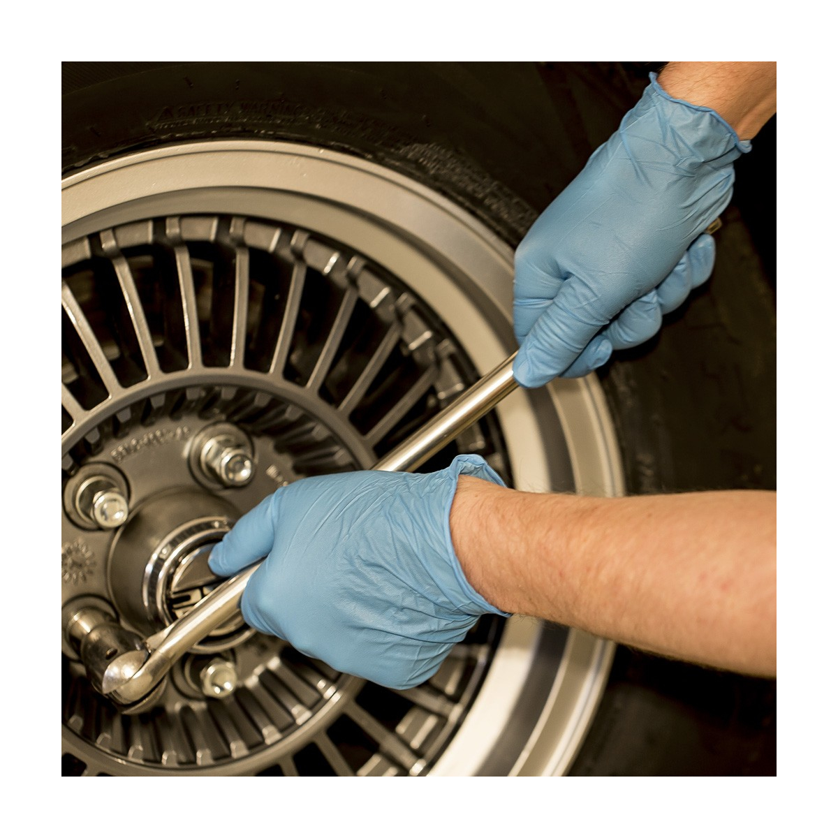 Single-Use Gloves