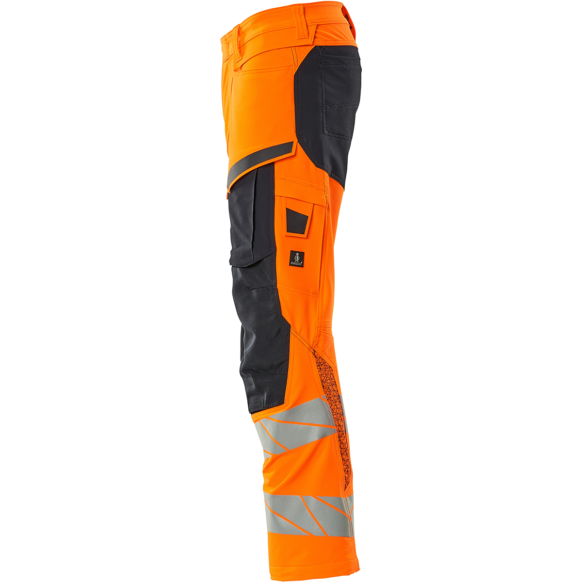 Trousers with kneepad pockets
