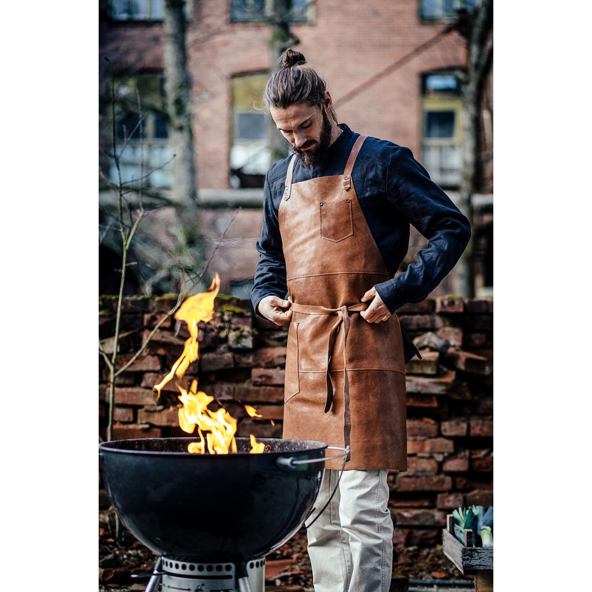 Bib apron